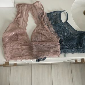 2 unworn bralettes. S/M